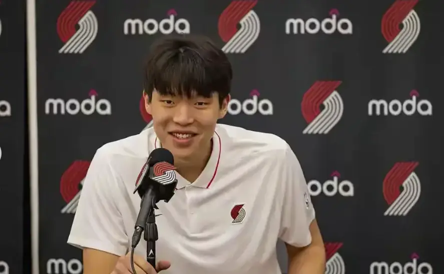 多个行业, 汤姆邓顿正 多个行业, 汤姆邓顿正