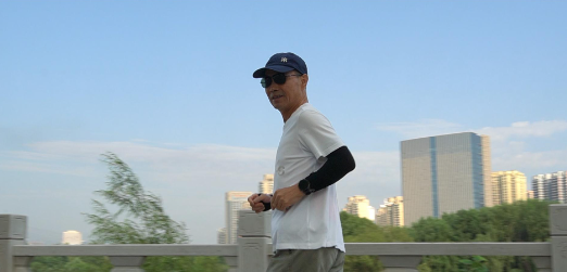 篮球场上 篮球场上