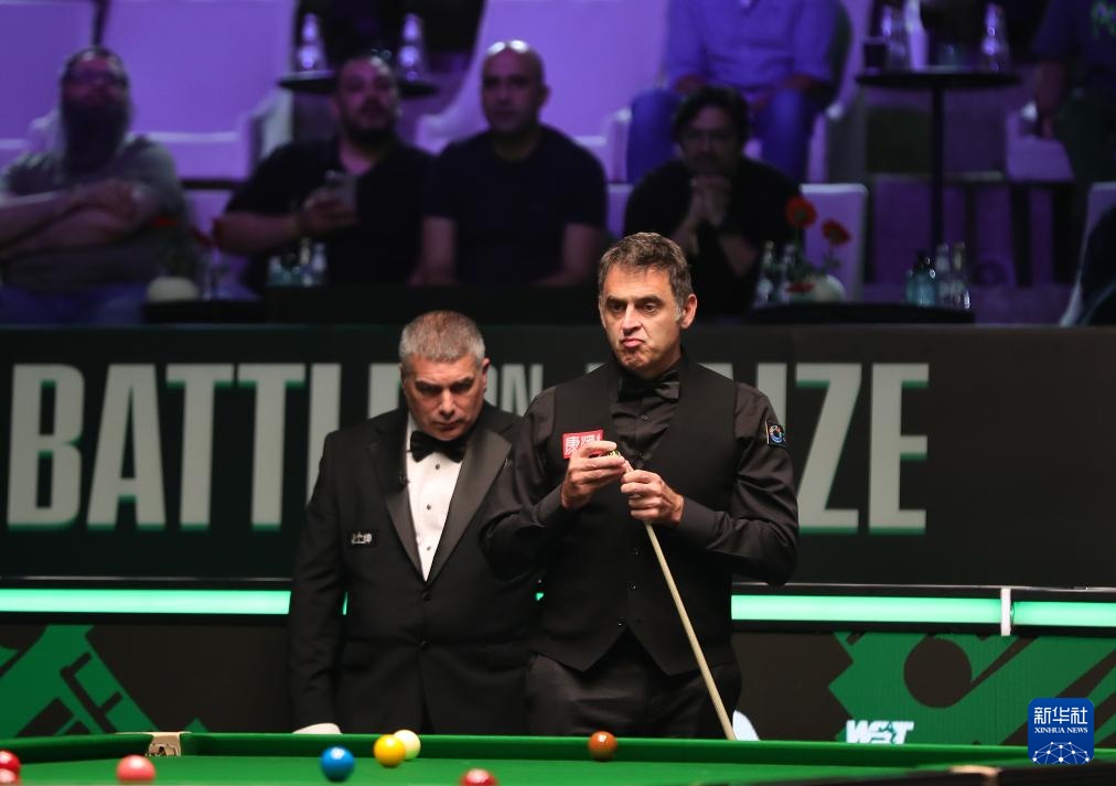 src, 新华社记者 src, 新华社记者