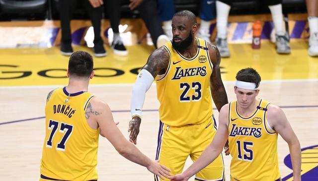 甘肃日报白 甘肃日报白