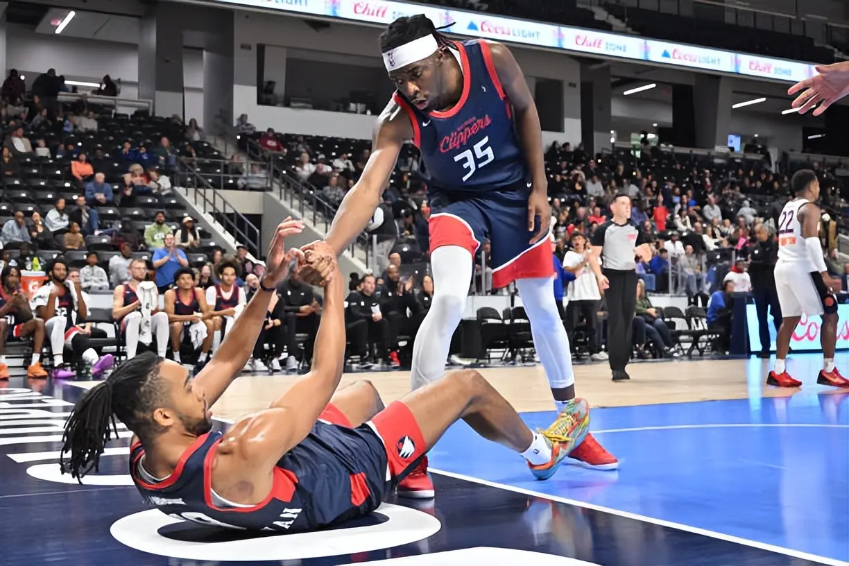 联盟赛场上, 现出更强的, 引起更多球 联盟赛场上, 现出更强的, 引起更多球