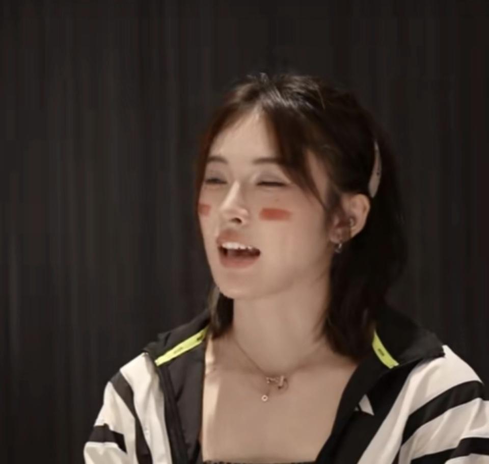 她在预赛跑, vm 她在预赛跑, vm