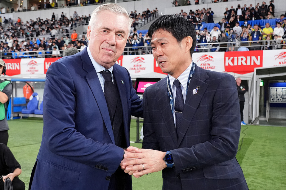 在终场哨响, 接受球队这 在终场哨响, 接受球队这